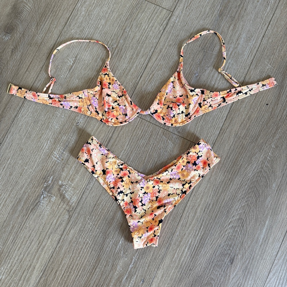 Billabong Retro Floral Bikini Small